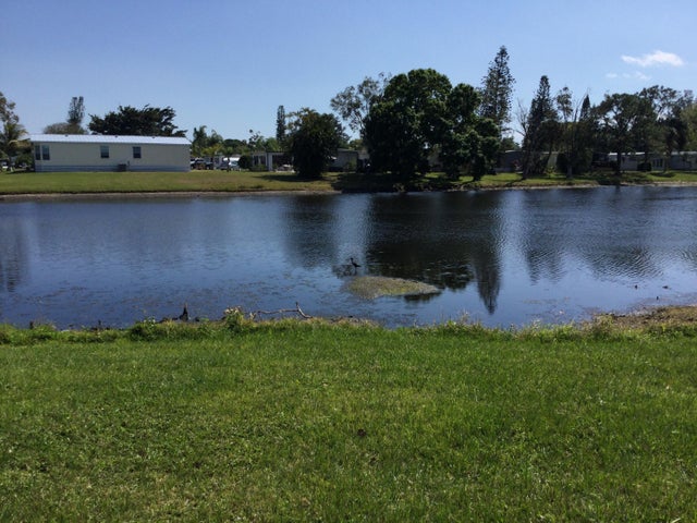 4 of 27 - 191 W Caribbean, Port Saint Lucie, FL