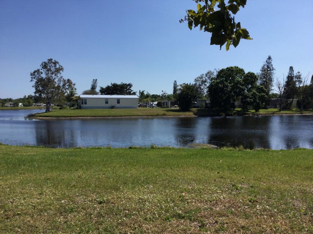 5 of 27 - 191 W Caribbean, Port Saint Lucie, FL