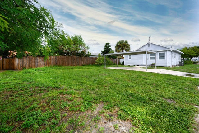 5 of 28 - 701 Washington Avenue, Lake Worth Beach, FL