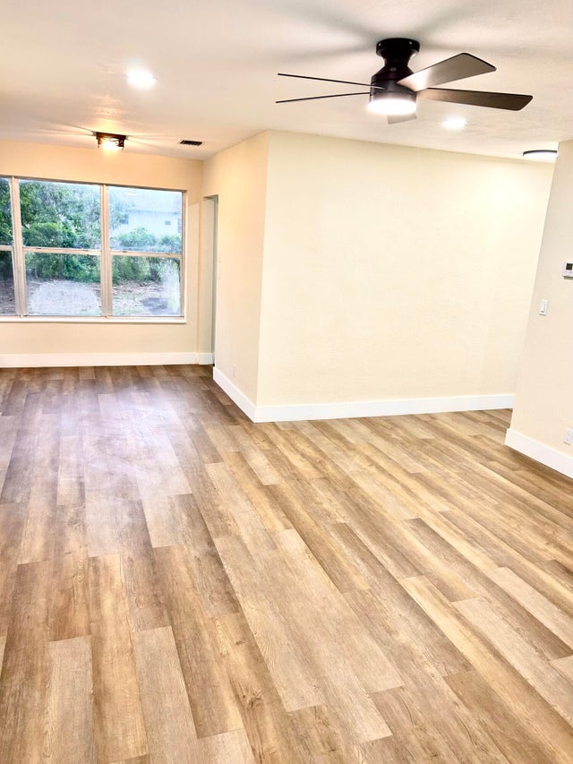 3 of 20 - 1210 W 26th Court, Riviera Beach, FL