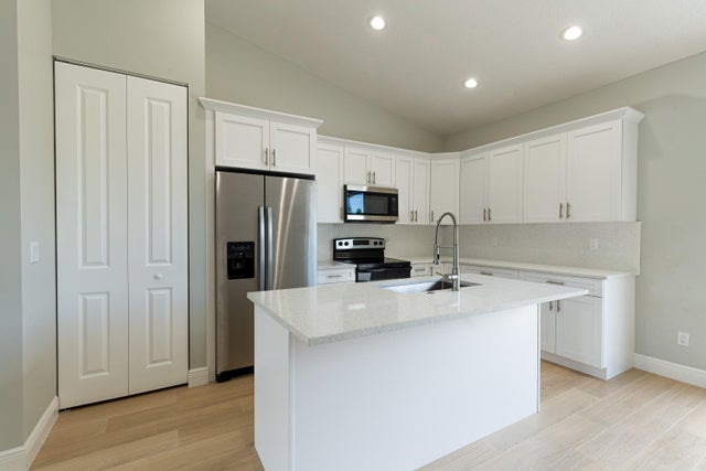 3 of 18 - 4068 Linda Lane, West Palm Beach, FL