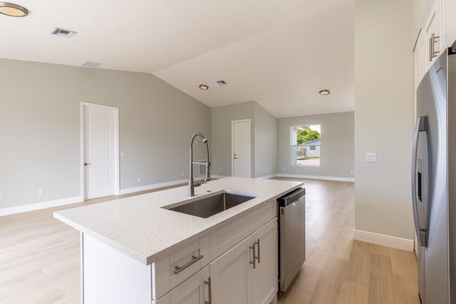 5 of 18 - 4068 Linda Lane, West Palm Beach, FL