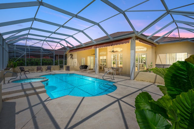 2 of 37 - 2020 Se Oxton Drive, Port Saint Lucie, FL