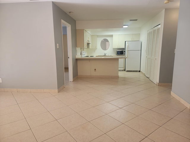 2 of 17 - 109 Se Village Drive #109, Port Saint Lucie, FL
