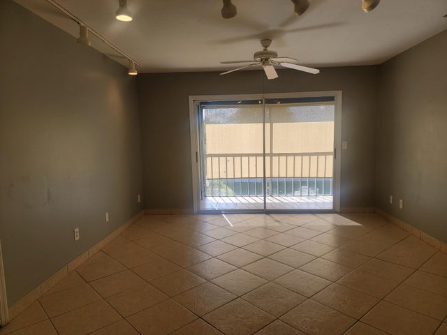 3 of 17 - 109 Se Village Drive #109, Port Saint Lucie, FL