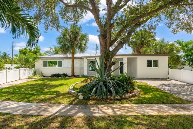 4 of 7 - 2298 Ne 4th Avenue, Boca Raton, FL