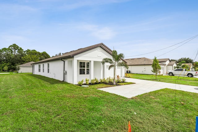 3 of 43 - 885 Sw Tulip Boulevard #40, Port Saint Lucie, FL