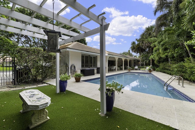 3 of 41 - 2812 Embassy Drive, West Palm Beach, FL