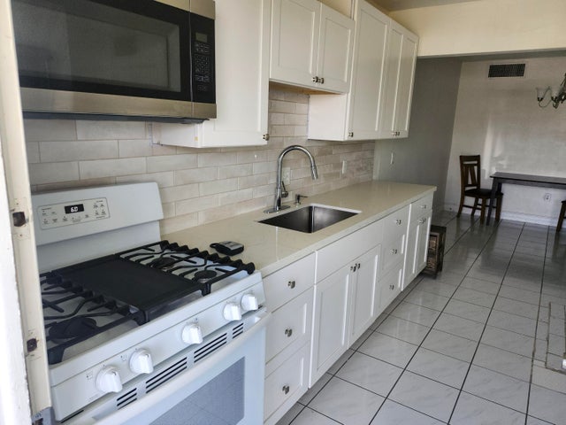 1 of 21 - 52 Ne 204th Street #31, Miami Gardens, FL