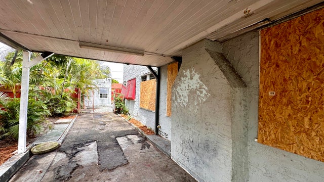 4 of 30 - 627 Winters Street #n/a, West Palm Beach, FL