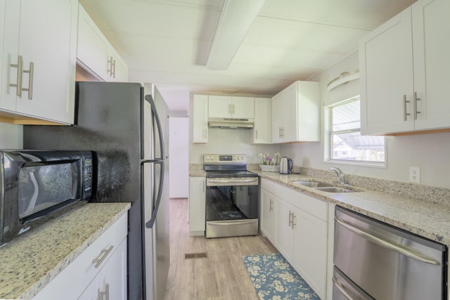 2 of 15 - 176 W Caribbean, Port Saint Lucie, FL