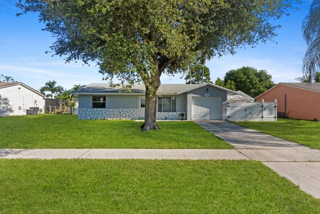 1 of 32 - 4561 Vespasian Court, Lake Worth, FL