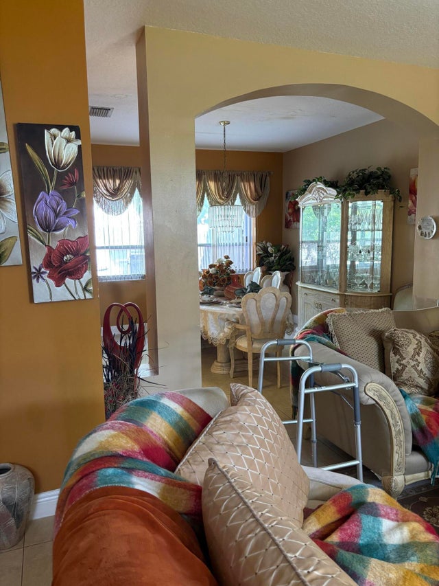 4 of 32 - 3173 Dogwood Lane, Margate, FL