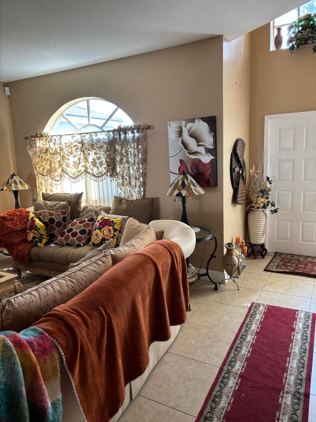 5 of 32 - 3173 Dogwood Lane, Margate, FL