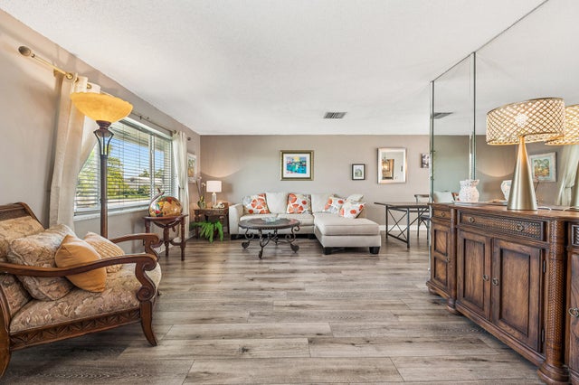 3 of 30 - 1702 Sw 14th Avenue, Boynton Beach, FL