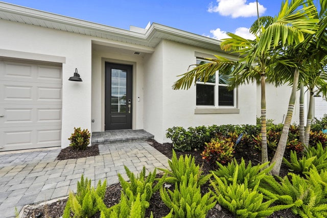 5 of 42 - 6377 Nw Cloverdale Avenue, Port Saint Lucie, FL