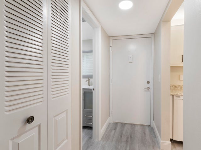 2 of 22 - 4760 Lucerne Lakes 104 Boulevard W #104, Lake Worth, FL