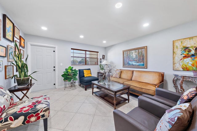 2 of 25 - 3150 S Meridian Way S #3, Palm Beach Gardens, FL