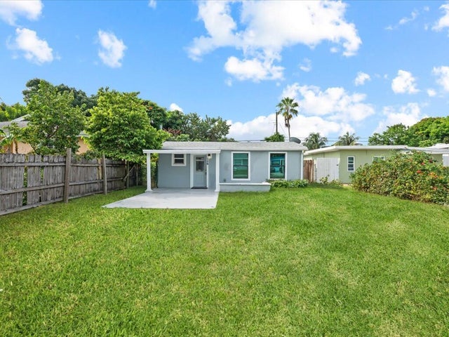 2 of 27 - 1170 Highview Rd, Lake Worth, FL