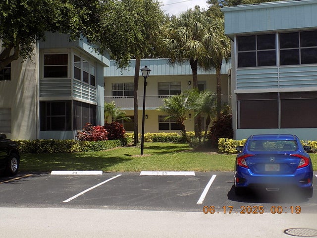 2 of 12 - 469 Normandy #j, Delray Beach, FL