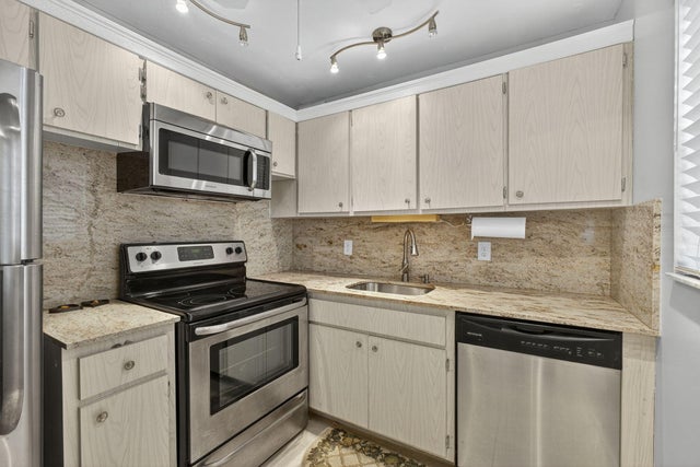 1 of 41 - 96 Dorchester E, West Palm Beach, FL