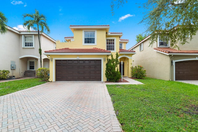 1 of 32 - 3943 Crescent Creek Drive, Coconut Creek, FL