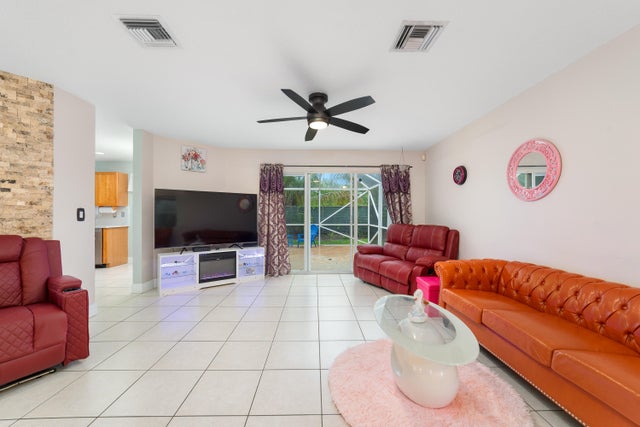 2 of 32 - 3943 Crescent Creek Drive, Coconut Creek, FL