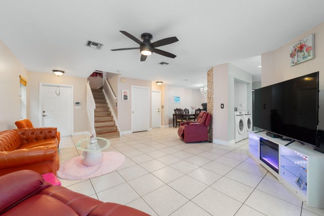 4 of 32 - 3943 Crescent Creek Drive, Coconut Creek, FL