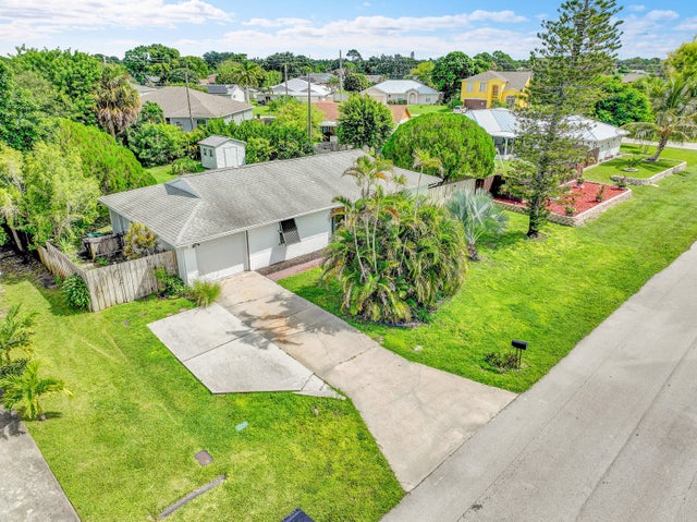 1 of 37 - 401 Sw Aster Road, Port Saint Lucie, FL