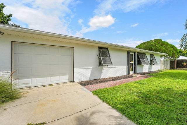 2 of 37 - 401 Sw Aster Road, Port Saint Lucie, FL
