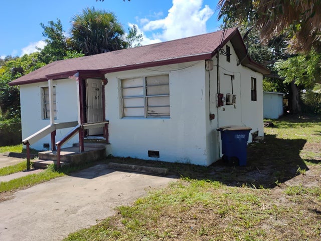 1 of 17 - 619 N 9th N Street, Fort Pierce, FL
