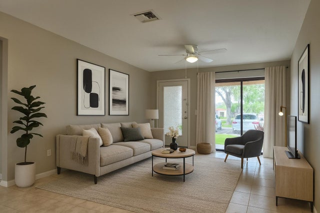 4 of 27 - 5957 Forest Hill Boulevard #4, West Palm Beach, FL