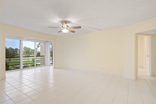 4 of 38 - 3810 Via Poinciana #404, Lake Worth, FL