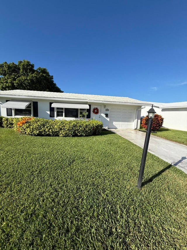 1 of 7 - 1904 Sw Golf Lane, Boynton Beach, FL