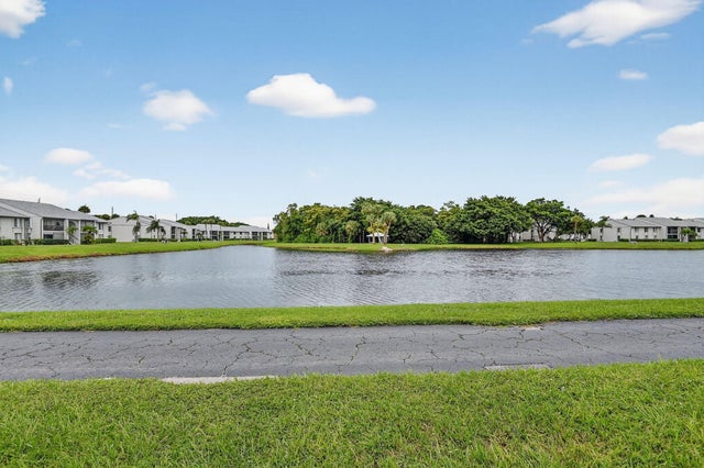 4 of 49 - 1002 Green Pine Boulevard #c2, West Palm Beach, FL