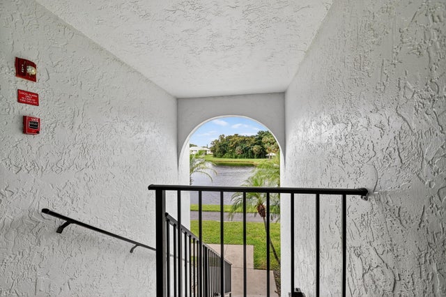 5 of 49 - 1002 Green Pine Boulevard #c2, West Palm Beach, FL