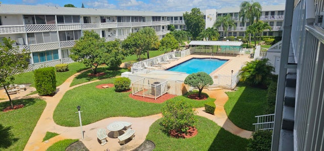 2 of 33 - 15610 Ne 6th Avenue #37b, Miami, FL