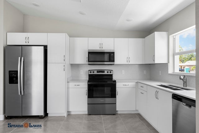 4 of 21 - 10 Nuestra Calle Lane, Port Saint Lucie, FL