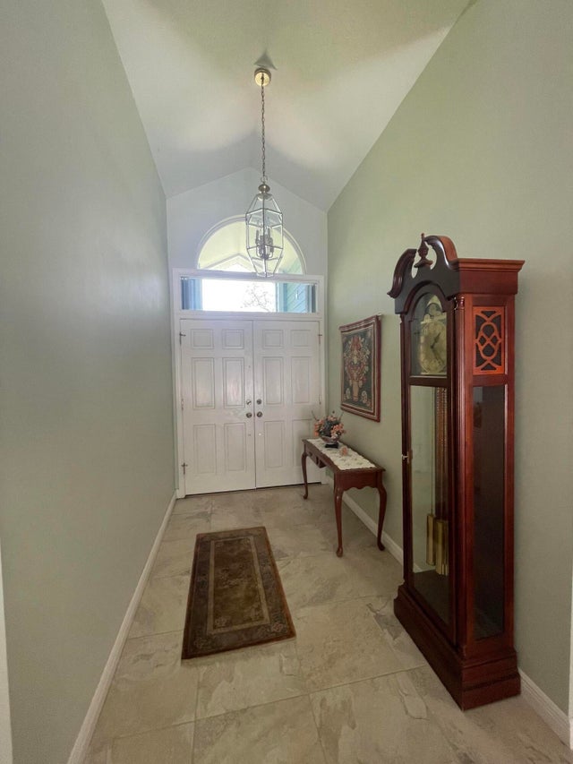 2 of 12 - 717 W Fischer Circle, Sebastian, FL