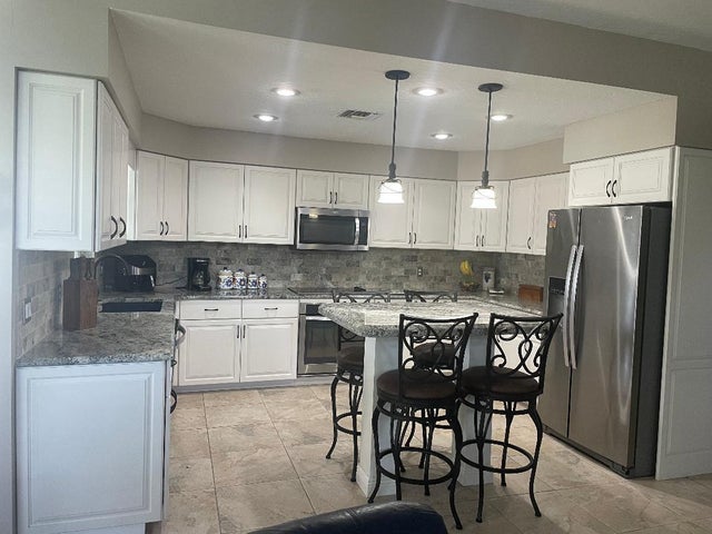 3 of 12 - 717 W Fischer Circle, Sebastian, FL
