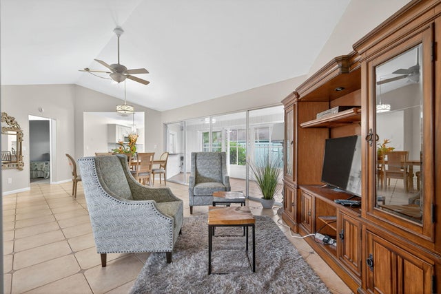 5 of 33 - 1127 E Seminole Avenue #8a, Jupiter, FL
