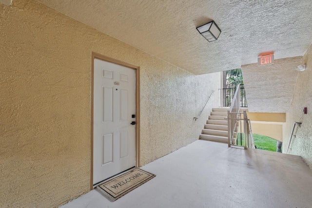 3 of 40 - 4041 San Marino Boulevard #202, West Palm Beach, FL