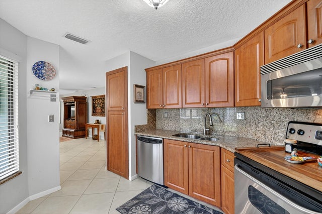 5 of 51 - 801 Harbour Pointe Way, Greenacres, FL