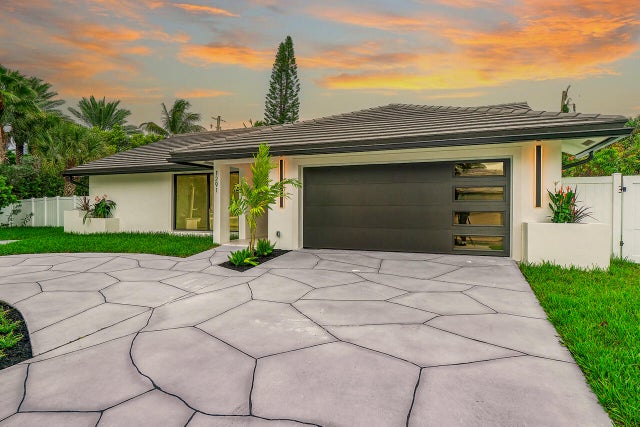 Photo of Listing #RX-11125503