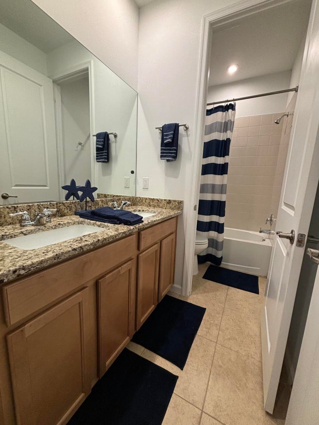 4 of 20 - 6607 Pointe Of Woods Drive, West Palm Beach, FL