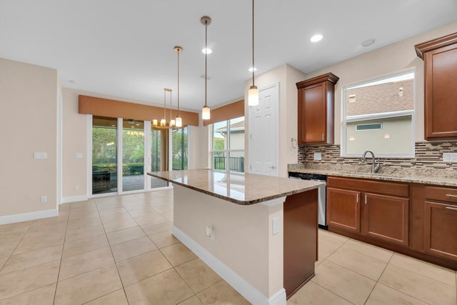 4 of 37 - 10366 Sw Indian Lilac Trail, Port Saint Lucie, FL