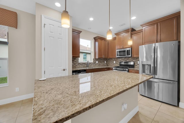 5 of 37 - 10366 Sw Indian Lilac Trail, Port Saint Lucie, FL