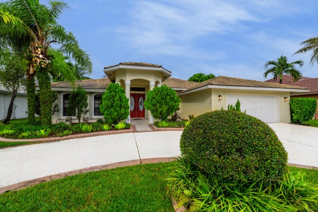 1 of 49 - 221 Cypress Trace, Royal Palm Beach, FL
