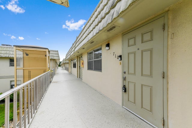 4 of 32 - 710 Saxony O, Delray Beach, FL