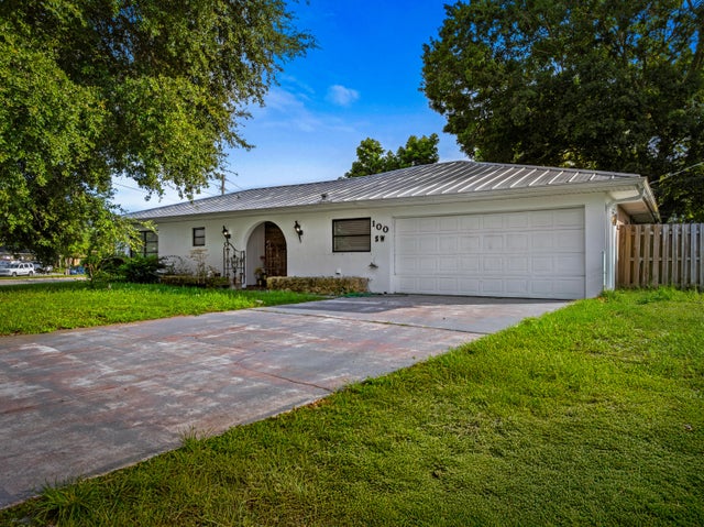 1 of 29 - 100 Sw Lakehurst Drive, Port Saint Lucie, FL